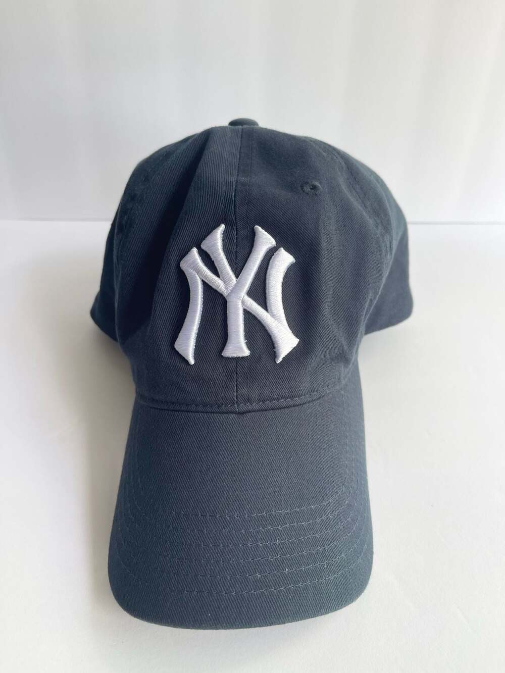 47 New York Yankees Navy Blue Faded Distressed Baseball Cap with White NY Logo a